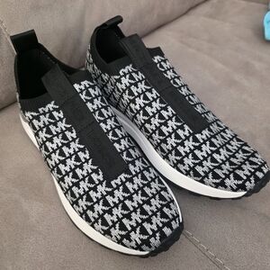 Michael Kors Men’s Black & White Knit Slip-On Sneakers
